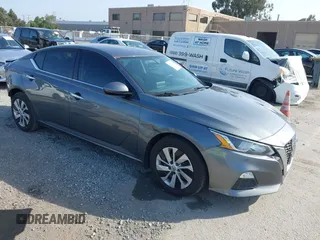 2020 Nissan Altima S z VIN 1N4BL4BV4LC123776, wystawiony jako IAAI lot #42421505 z przebiegiem 125 958 mil mil oraz . Historia ofert i sprzedaży dostępna na DreamBid. Obrazek 1.