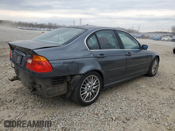 2001 BMW 3 Series 330i with VIN WBAAV53401FT01378, listed as a Copart auction lot 47212715 with 185,463 mi miles and Salvage Title. Bid and sale history available at carsss.com. Image 3.