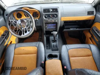 2002 Nissan Frontier SE with VIN 1N6ED29X92C345161, listed as a Copart auction lot 71686494 with 193,955 mi miles and Non repairable. Bid and sale history available at DreamBid. Image 8.