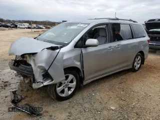 2020 Toyota Sienna LE Auto Access Seat with VIN 5TDKZ3DC7LS070827, listed as a Copart auction lot 45071994 with 101,563 mi miles and Salvage title. Bid and sale history available at DreamBid. Image 1.