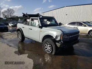 2024 Ford Bronco Badlands z VIN 1FMEE9BP9RLA26173, wystawiony jako Copart lot #47761755 z przebiegiem 2901 mil mil oraz Szkody całkowita. Historia ofert i sprzedaży dostępna na DreamBid. Obrazek 14.
