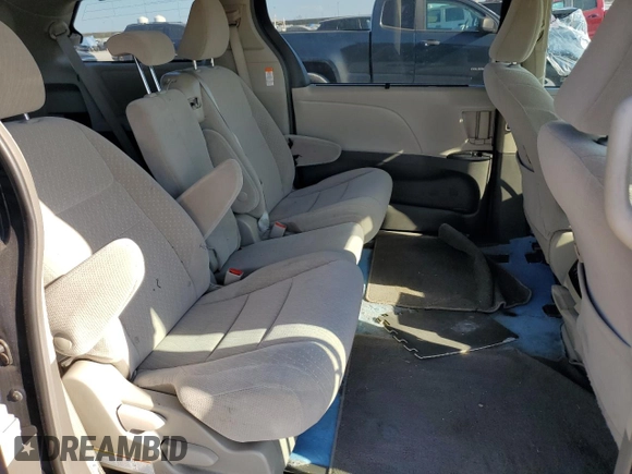 2018 Toyota Sienna LE Auto Access Seat with VIN 5TDKZ3DC3JS961968, listed as a Copart auction lot 76955644 with 28,513 mi miles and Salvage title. Bid and sale history available at DreamBid. Image 11.