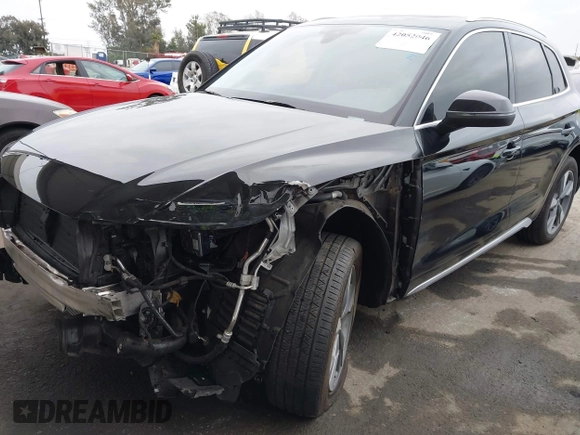 2023 Audi Q5 Premium Plus z VIN WA1BBAFY7P2187588, wystawiony jako IAAI lot #42052046 z przebiegiem 18 987 mil mil oraz . Historia ofert i sprzedaży dostępna na DreamBid. Obrazek 6.
