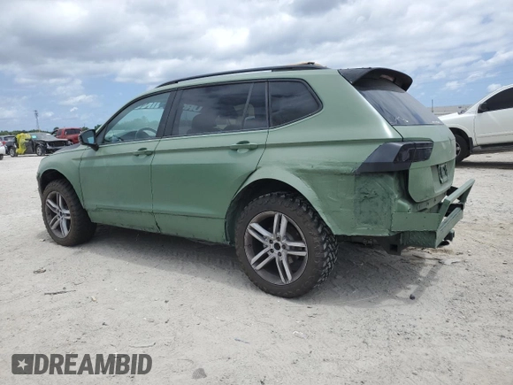 2018 Volkswagen Tiguan SEL z VIN 3VV3B7AX9JM024440, wystawiony jako Copart lot #54984015 z przebiegiem 108 727 mil mil oraz Czysty tytuł • Clean title. Historia ofert i sprzedaży dostępna na DreamBid. Obrazek 2.