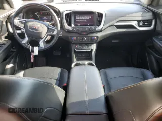 2021 GMC Terrain SLT z VIN 3GKALPEV3ML363558, wystawiony jako Copart lot #52632085 z przebiegiem 51 254 mil mil oraz Czysty tytuł • Clean title. Historia ofert i sprzedaży dostępna na DreamBid. Obrazek 8.