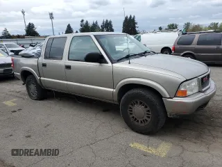 2001 GMC Sonoma SLS with VIN 1GTDT13W71K154628, listed as a Copart auction lot 50311424 with 186,383 mi miles and Salvage Title. Bid and sale history available at carsss.com. Image 4.