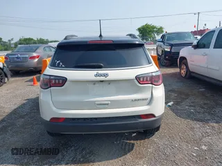 2018 Jeep Compass Limited z VIN 3C4NJCCB6JT308974, wystawiony jako IAAI lot #42468367 z przebiegiem 137 289 mil mil oraz . Historia ofert i sprzedaży dostępna na DreamBid. Obrazek 16.