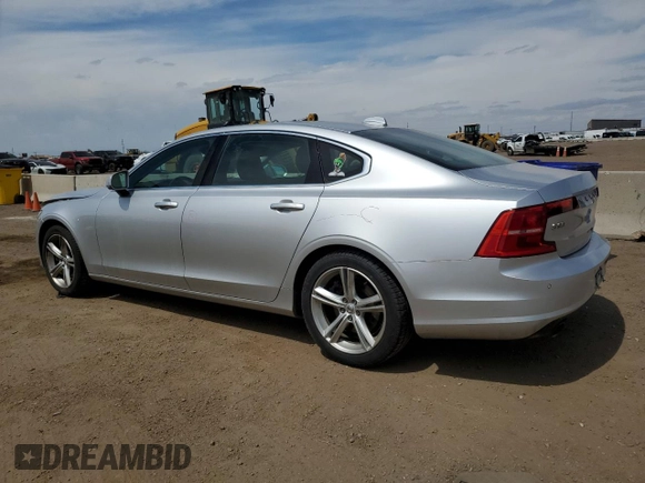 2018 Volvo S90 Momentum с VIN LVY102AK4JP049722, выставлен на аукционе Copart как лот 53639135 с пробегом 82 415 миль миль и Списание • Salvage title. История ставок и продаж доступна на DreamBid. Изображение 2.