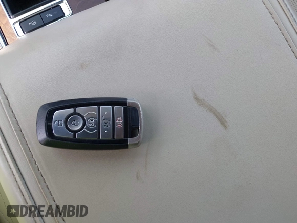 2020 Ford Expedition Platinum с VIN 1FMJU1LT8LEA22514, выставлен на аукционе IAAI как лот 42366850 с пробегом 86 995 миль миль и . История ставок и продаж доступна на DreamBid. Изображение 11.