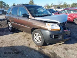 2008 Kia Sportage LX with VIN KNDJE723X87532039, listed as a IAAI auction lot 41614705 with 131,044 mi miles. Bid and sale history available at carsss.com. Image 1.