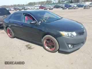 2014 Toyota Camry L with VIN 4T1BF1FK5EU466685, listed as a IAAI auction lot 42040366 with 114,019 mi miles. Bid and sale history available at carsss.com. Image 1.