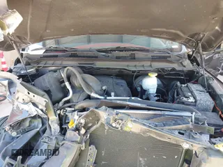 2018 Ram 1500 Express with VIN 1C6RR6KT3JS305402, listed as a IAAI auction lot 42123190 with 52,898 mi miles and . Bid and sale history available at DreamBid. Image 10.