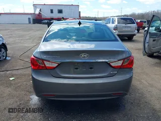 2012 Hyundai Sonata 2.4L Limited PZEV with VIN 5NPEC4ACXCH388939, listed as a IAAI auction lot 41880420 with 353,999 mi miles. Bid and sale history available at carsss.com. Image 16.