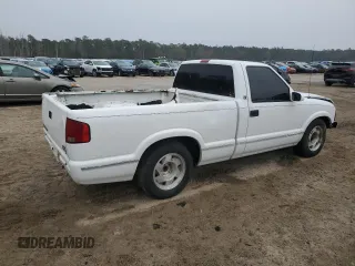 1998 GMC Sonoma with VIN 1GTCS1442WK516237, listed as a Copart auction lot 86024314 with 0 mi miles and Salvage Title. Bid and sale history available at carsss.com. Image 3.