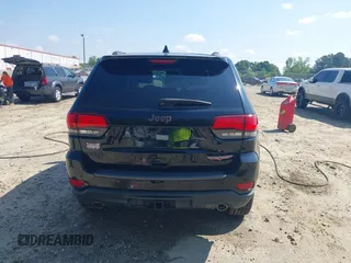 2017 Jeep Grand Cherokee Trailhawk with VIN 1C4RJFLG4HC940652, listed as a IAAI auction lot 42135489 with 102,593 mi miles and . Bid and sale history available at DreamBid. Image 17.