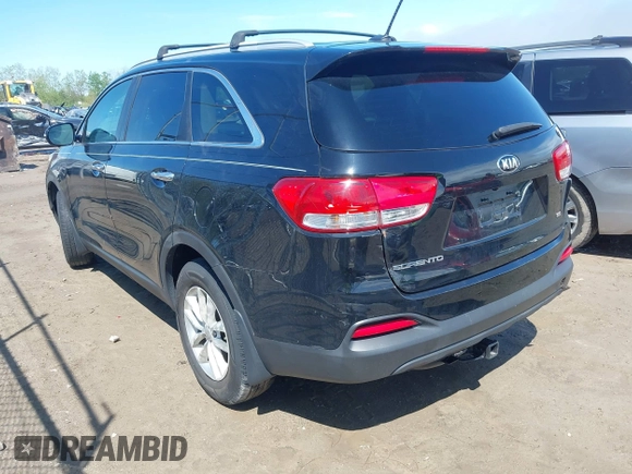 2017 Kia Sorento LX with VIN 5XYPG4A31HG264635, listed as a IAAI auction lot 42181056 with 163,493 mi miles and . Bid and sale history available at carsss.com. Image 3.