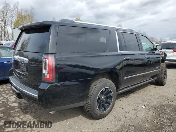 2020 GMC Yukon XL Denali with VIN 1GKS2HKJ6LR303991, listed as a Copart auction lot 51335235 with 31,280 mi miles and Salvage Title. Bid and sale history available at carsss.com. Image 3.