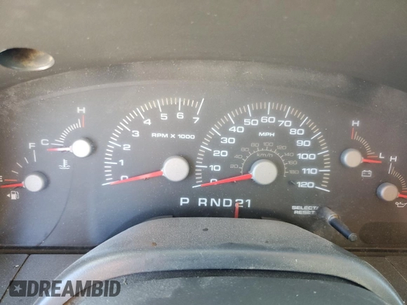 2004 Ford Expedition XLS with VIN 1FMRU13W34LB90605, listed as a Copart auction lot 70631684 with 0 mi miles and Salvage Title. Bid and sale history available at carsss.com. Image 9.