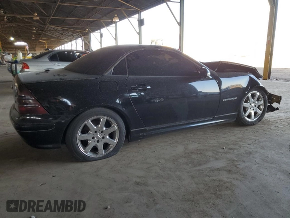 2003 Mercedes-Benz SLK 230 Kompressor z VIN WDBKK49F83F288867, wystawiony jako Copart lot #75726114 z przebiegiem 121 407 mil mil oraz Szkoda całkowita • Salvage title. Historia ofert i sprzedaży dostępna na DreamBid. Obrazek 3.
