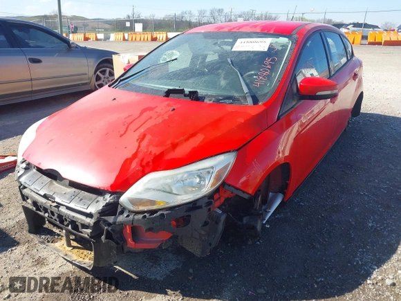 2014 Ford Focus SE with VIN 1FADP3K2XEL462753, listed as a IAAI auction lot 41880695 with 195,569 mi miles. Bid and sale history available at carsss.com. Image 6.