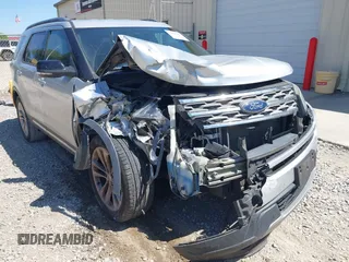 2018 Ford Explorer XLT with VIN 1FM5K7D85JGC22000, listed as a IAAI auction lot 42046406 with 227,828 mi miles and . Bid and sale history available at DreamBid. Image 6.