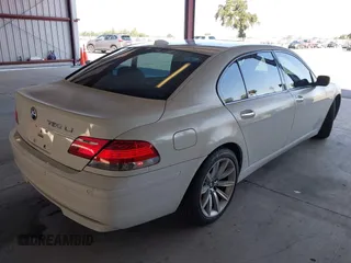 2007 BMW 7 Series 750Li z VIN WBAHN835X7DT74304, wystawiony jako IAAI lot #42594751 z przebiegiem 139 021 mil mil oraz . Historia ofert i sprzedaży dostępna na DreamBid. Obrazek 4.