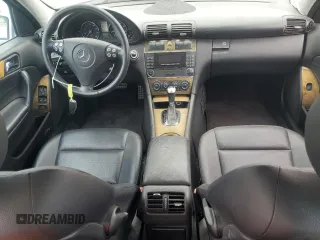 2007 Mercedes-Benz C 230 Sport with VIN WDBRF52H57A950508, listed as a Copart auction lot 54925925 with 84,905 mi miles and Clean Title. Bid and sale history available at DreamBid. Image 8.
