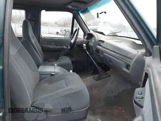 1993 Ford F-150 with VIN 1FTEX14N7PKB77883, listed as a IAAI auction lot 41820965 with 258,043 mi miles. Bid and sale history available at carsss.com. Image 5.