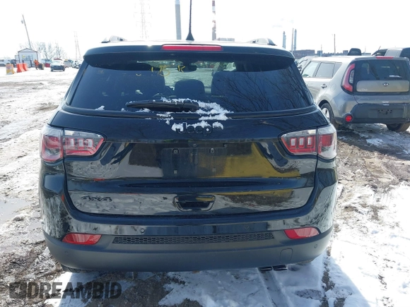 2018 Jeep Compass Latitude with VIN 3C4NJDBB8JT394845, listed as a IAAI auction lot 41590737 with 49,000 mi miles. Bid and sale history available at carsss.com. Image 16.