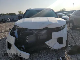 2025 Ford Explorer Active with VIN 1FMUK8DH8SGA33490, listed as a Copart auction lot 70244324 with 79 mi miles and Salvage Title. Bid and sale history available at carsss.com. Image 5.