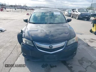 2013 Acura ILX Tech Pkg with VIN 19VDE1F7XDE007797, listed as a IAAI auction lot 41904415 with 240,310 mi miles. Bid and sale history available at carsss.com. Image 12.