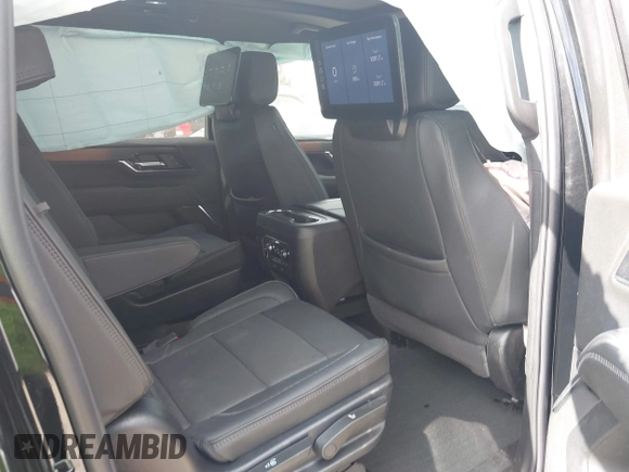 2025 GMC Yukon XL Denali with VIN 1GKS2JRL6SR170517, listed as a IAAI auction lot 41715754 with 1,091 mi miles. Bid and sale history available at carsss.com. Image 8.