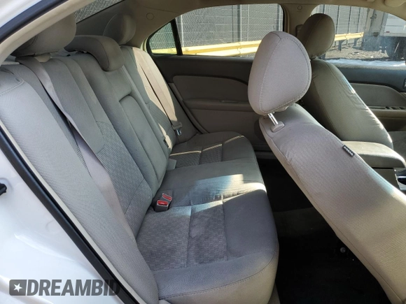 2011 Ford Fusion SE with VIN 3FAHP0HA2BR288253, listed as a Copart auction lot 42337525 with 190,787 mi miles and Clean Title. Bid and sale history available at carsss.com. Image 10.