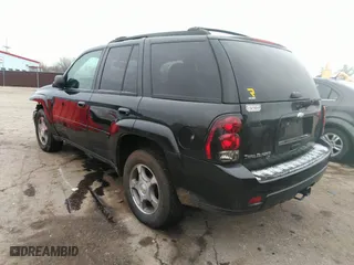 2008 Chevrolet TrailBlazer LT w/1LT with VIN 1GNDS13S282165845, listed as a IAAI auction lot 35604246 with 155,234 mi miles. Bid and sale history available at carsss.com. Image 3.