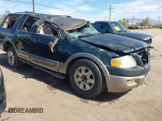 2004 Ford Expedition Eddie Bauer with VIN 1FMPU17L24LB32623, listed as a IAAI auction lot 41611070 with 1 mi miles. Bid and sale history available at carsss.com. Image 1.