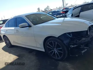 2019 BMW 3 Series 330i xDrive with VIN WBA5R7C54KAJ79701, listed as a IAAI auction lot 41871962 with 70,479 mi miles. Bid and sale history available at carsss.com. Image 14.