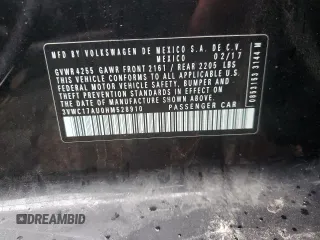 2017 Volkswagen Golf S z VIN 3VWC17AU0HM528910, wystawiony jako Copart lot #55640795 z przebiegiem 67 837 mil mil oraz Szkoda całkowita • Salvage title. Historia ofert i sprzedaży dostępna na DreamBid. Obrazek 13.
