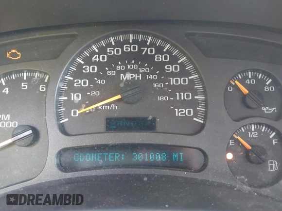 2003 Chevrolet Avalanche with VIN 3GNEK13TX3G311583, listed as a IAAI auction lot 42032187 with 301,008 mi miles. Bid and sale history available at carsss.com. Image 7.