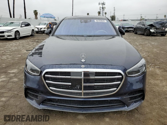 2022 Mercedes-Benz S 500 z VIN W1K6G6DB5NA110800, wystawiony jako Copart lot #48789035 z przebiegiem Nie podano mil oraz Szkoda całkowita • Salvage title. Historia ofert i sprzedaży dostępna na DreamBid. Obrazek 5.
