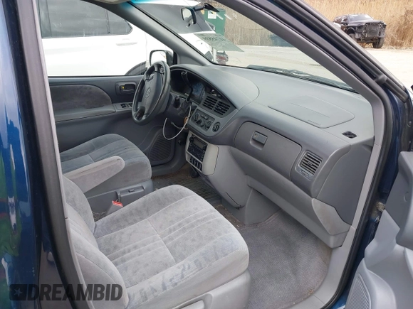2003 Toyota Sienna LE with VIN 4T3ZF13C83U544926, listed as a IAAI auction lot 41745539 with 184,517 mi miles and . Bid and sale history available at carsss.com. Image 5.