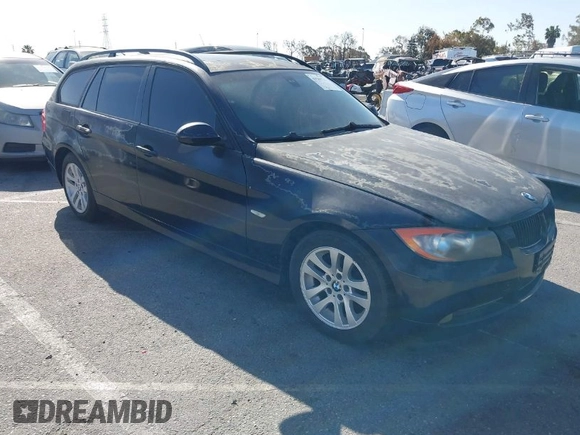2007 BMW 3 Series 328xi с VIN WBAVT73577FZ35744, выставлен на аукционе IAAI как лот 41945740 с пробегом 158 884 миль миль и . История ставок и продаж доступна на DreamBid. Изображение 1.