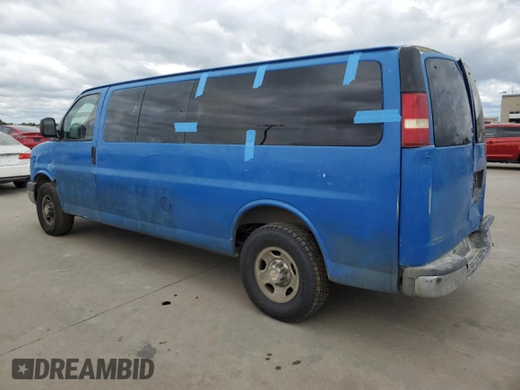 2005 Chevrolet Express Passenger with VIN 1GAHG39U351118043, listed as a Copart auction lot 70053224 with 264,381 mi miles and Clean title. Bid and sale history available at DreamBid. Image 2.