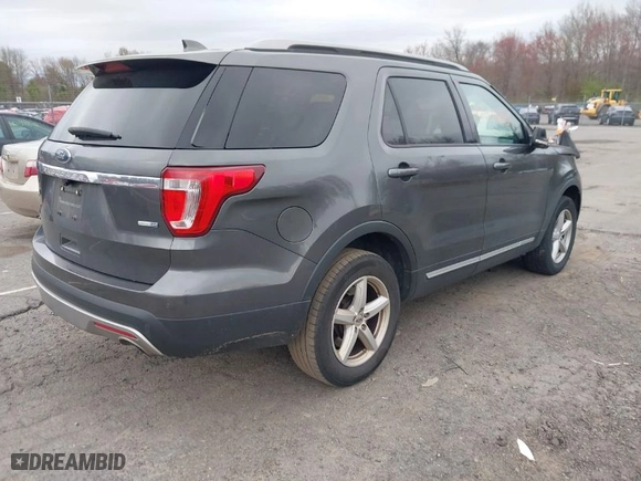 2017 Ford Explorer XLT with VIN 1FM5K8DH1HGC43863, listed as a IAAI auction lot 42064163 with 149,062 mi miles. Bid and sale history available at carsss.com. Image 4.