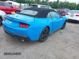 2024 Ford Mustang EcoBoost z VIN 1FAGP8UH8R5129750, wystawiony jako IAAI lot #42779808 z przebiegiem 20 652 mil mil oraz . Historia ofert i sprzedaży dostępna na DreamBid. Obrazek 4.
