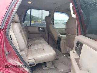 2004 Ford Expedition Special Service z VIN 1FMFU16L24LB49354, wystawiony jako IAAI lot #42145445 z przebiegiem 196 413 mil mil oraz . Historia ofert i sprzedaży dostępna na DreamBid. Obrazek 8.
