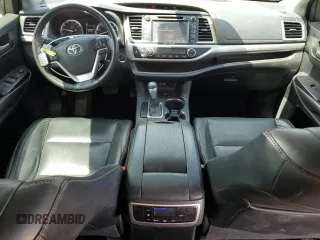 2017 Toyota Highlander XLE с VIN 5TDJZRFH0HS440367, выставлен на аукционе Copart как лот 61135715 с пробегом 125 959 миль миль и Списание • Salvage title. История ставок и продаж доступна на DreamBid. Изображение 8.