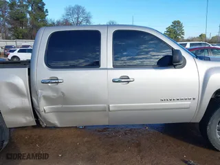 2007 Chevrolet Silverado 1500 LTZ with VIN 2GCEC13J171682554, listed as a IAAI auction lot 41307868 with 241,332 mi miles. Bid and sale history available at carsss.com. Image 13.