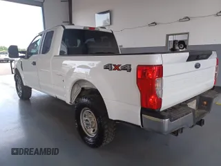 2022 Ford F-250 XL z VIN 1FT7X2B67NEE90700, wystawiony jako IAAI lot #42861503 z przebiegiem 71 564 mil mil oraz . Historia ofert i sprzedaży dostępna na DreamBid. Obrazek 3.