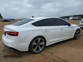 2021 Audi A5 Sportback S line Premium Plus z VIN WAUFACF58MA019744, wystawiony jako Copart lot #54306605 z przebiegiem 59 998 mil mil oraz Szkoda całkowita • Salvage title. Historia ofert i sprzedaży dostępna na DreamBid. Obrazek 3.