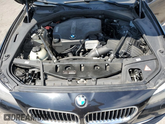2013 BMW 5 Series 528i xDrive z VIN WBAXH5C54DDW15724, wystawiony jako Copart lot #64254645 z przebiegiem 91 958 mil mil oraz Czysty tytuł • Clean title. Historia ofert i sprzedaży dostępna na DreamBid. Obrazek 11.